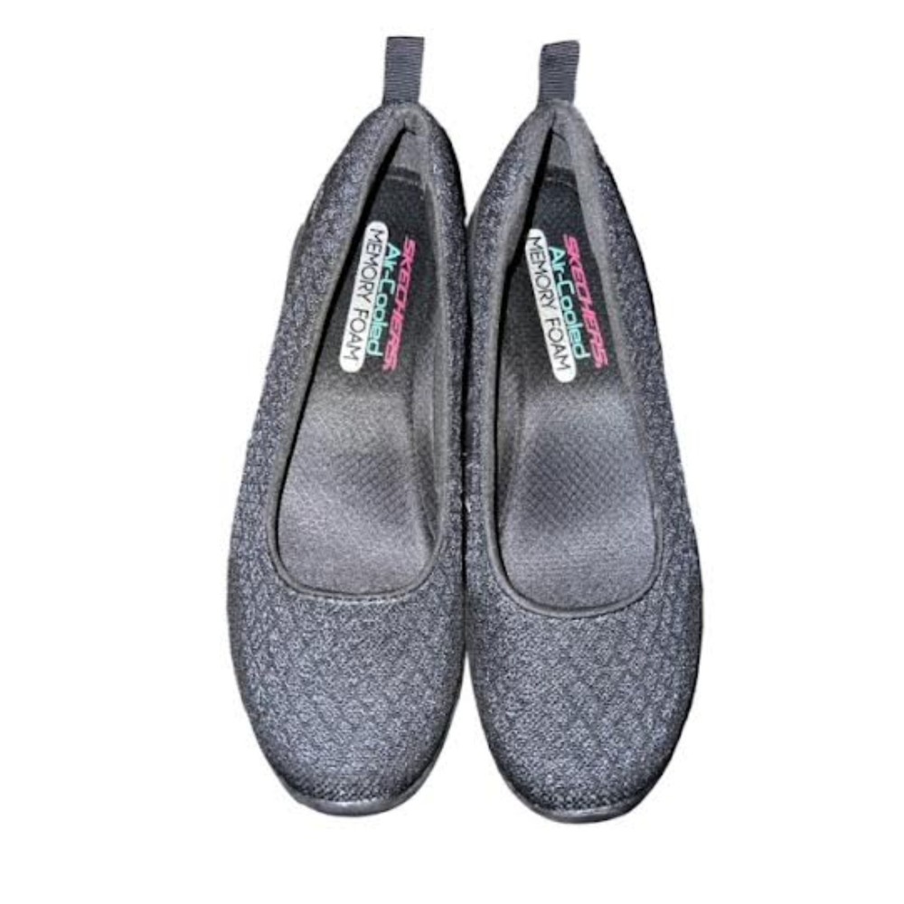 Skechers Microburst Sudden Look Slip On Shoes in Black Size 8